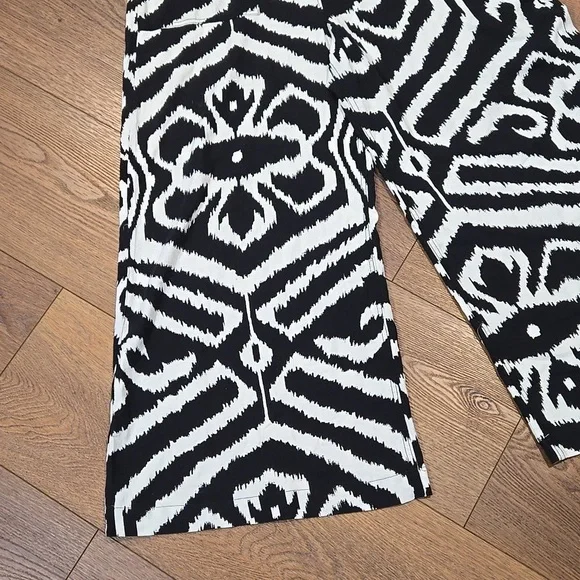 ANTHROPOLOGIE CONSTANCE BLACK AND WHITE WIDE LEG OVERALLS SIZE MED.   #7354 - Picture 3 of 10